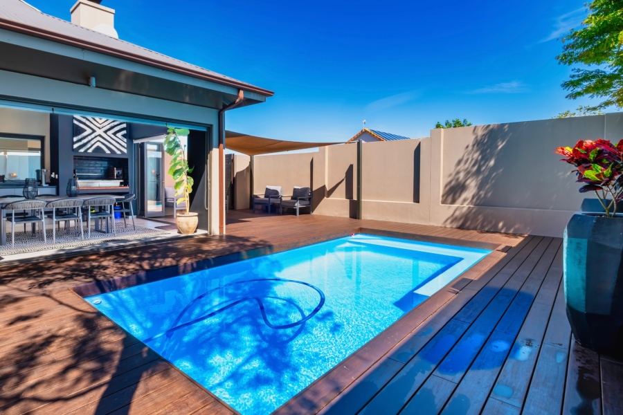 4 Bedroom Property for Sale in Earls Court Lifestyle Estate Western Cape